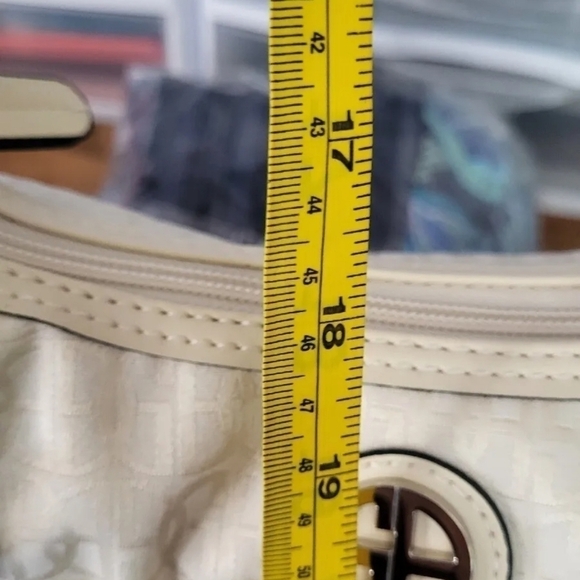 Giani Bernini Annabelle Signature Hobo Shoulder Bag - Picture 11 of 12